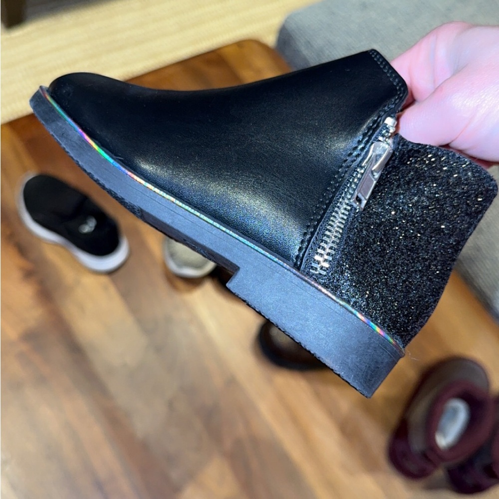 Kelly & Katie Black Glitter Kids Boots